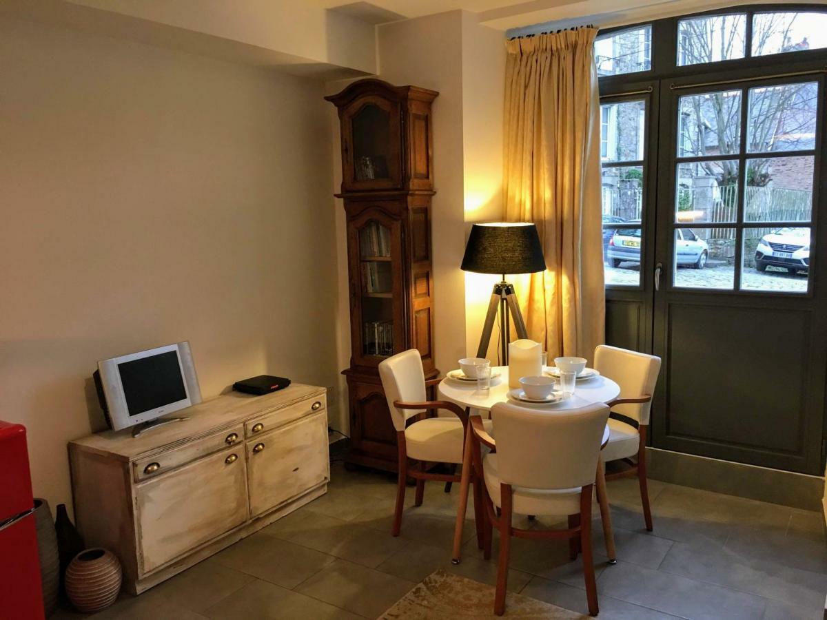 Gate House Apartment *